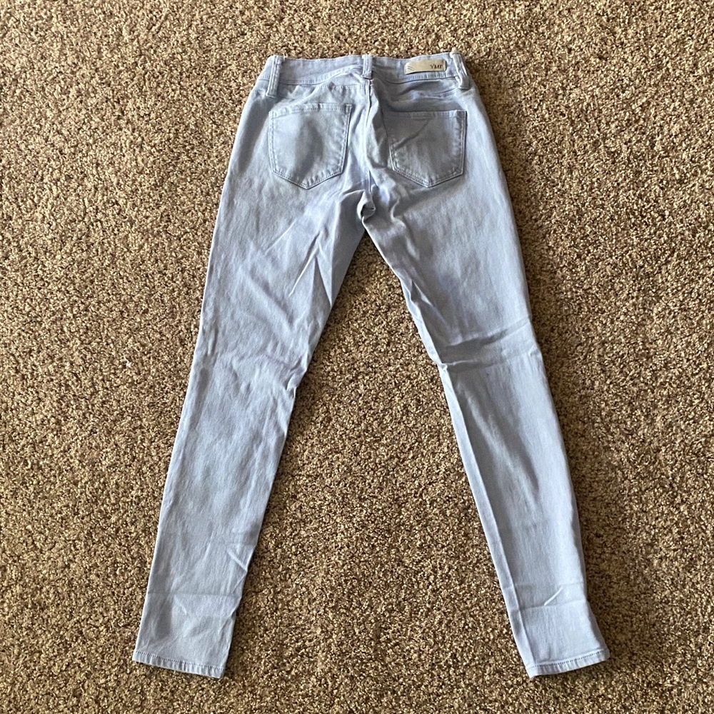 Junior’s Light Wash Skinny Jeans - Picture 6 of 12